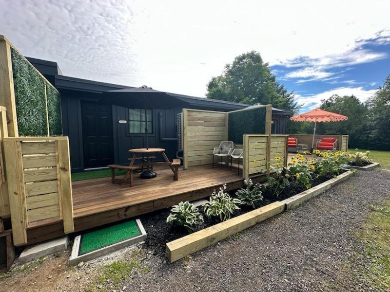 Chalet 239-Boutique Hotel 웨스트 도버 외부 사진